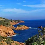 A 15 Min De La Plage, Piscine, Joli T2 Renove