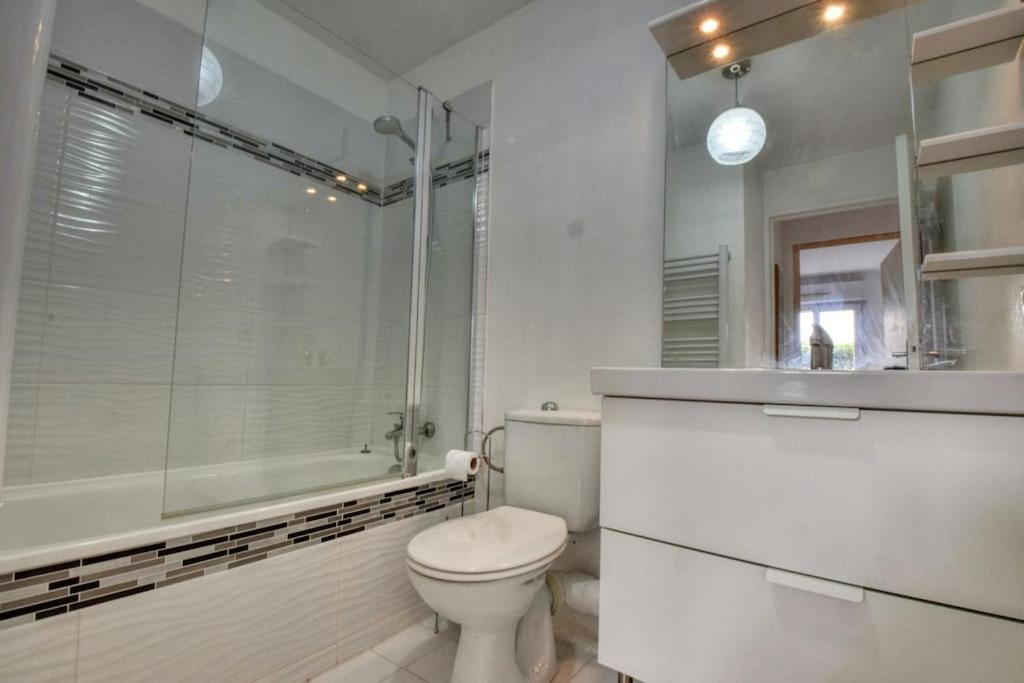 A 15 Min De La Plage, Piscine, Joli T2 Renove Appartement